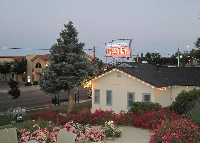 Farmhouse Motel